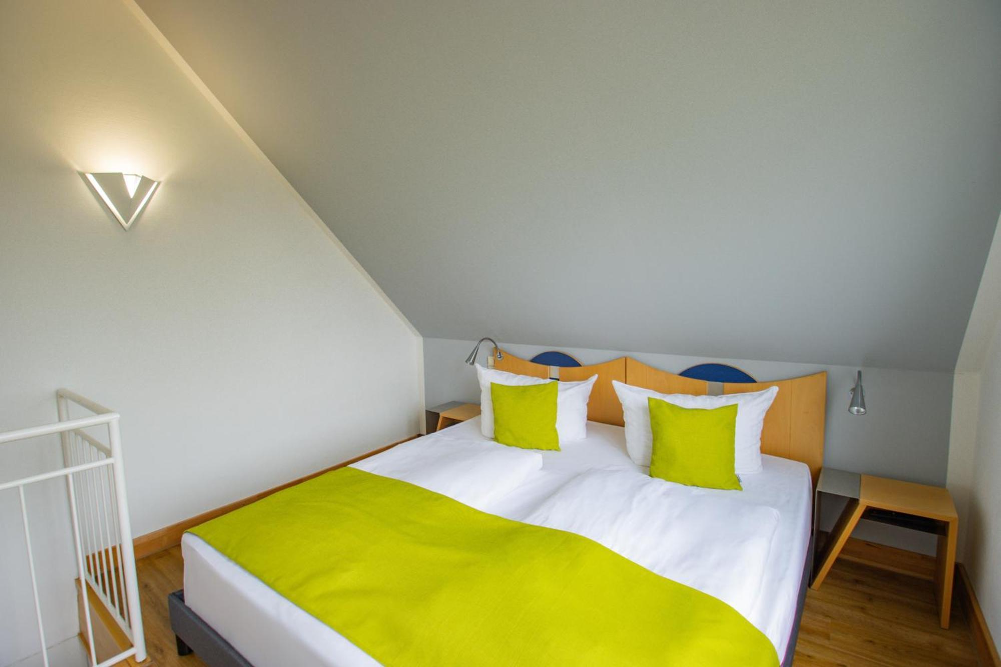 Inselhotel Kleiner Bodden Buschvitz Экстерьер фото
