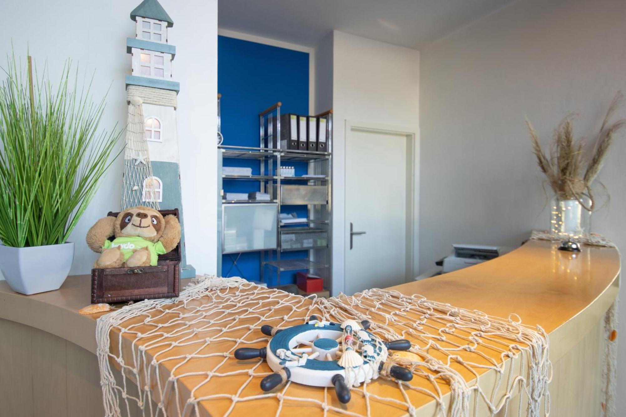 Inselhotel Kleiner Bodden Buschvitz Экстерьер фото