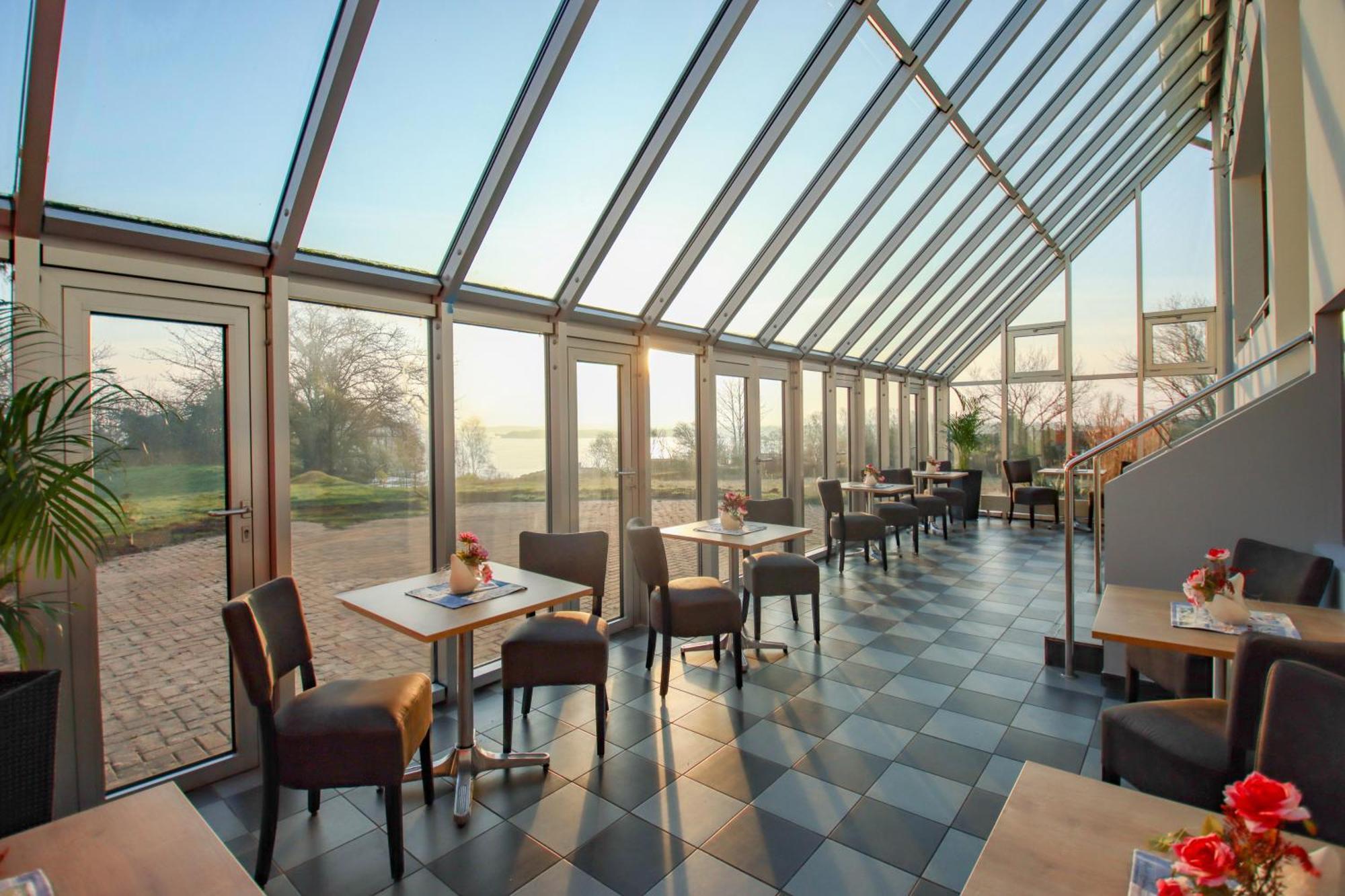 Inselhotel Kleiner Bodden Buschvitz Экстерьер фото