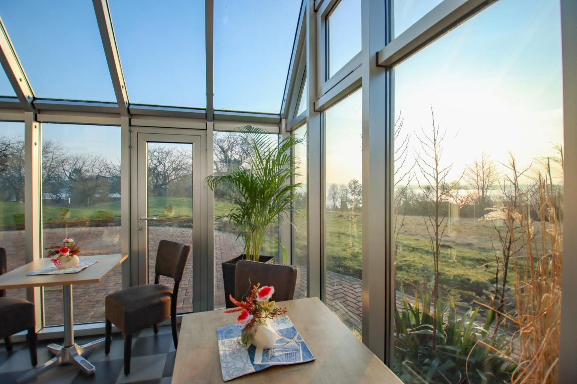 Inselhotel Kleiner Bodden Buschvitz Экстерьер фото